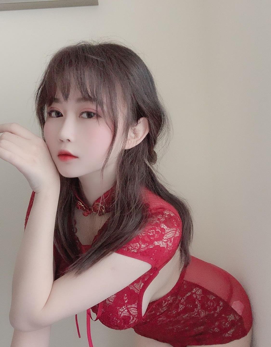 ����Ů���Ů�����ļ�h