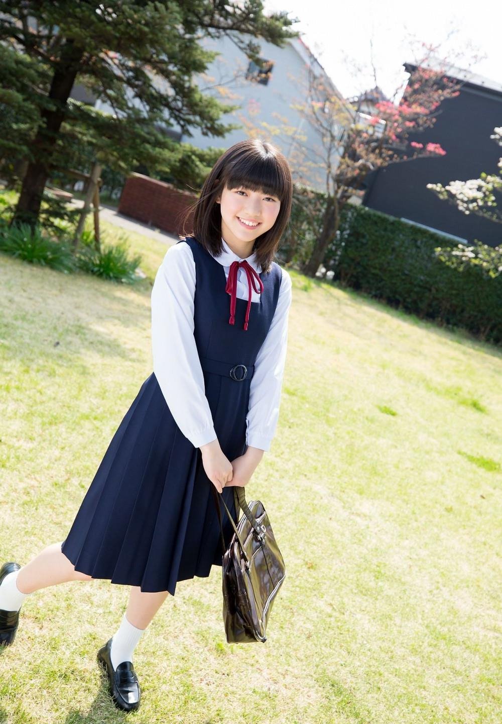 和女友母亲同居