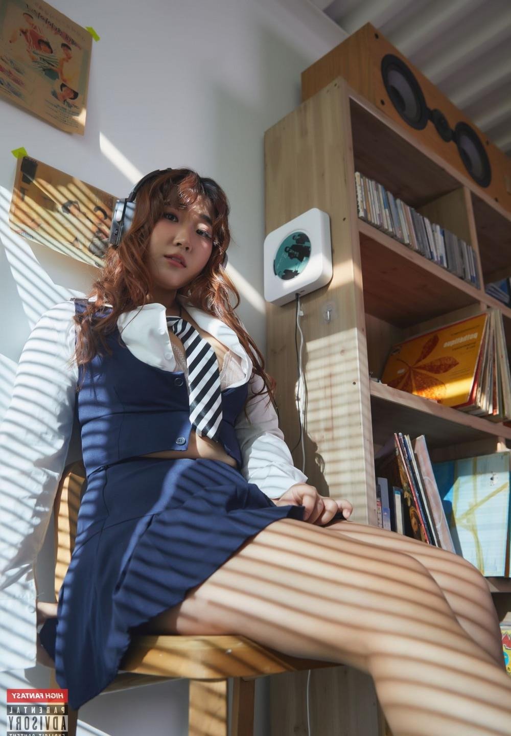 ��h����Ů����