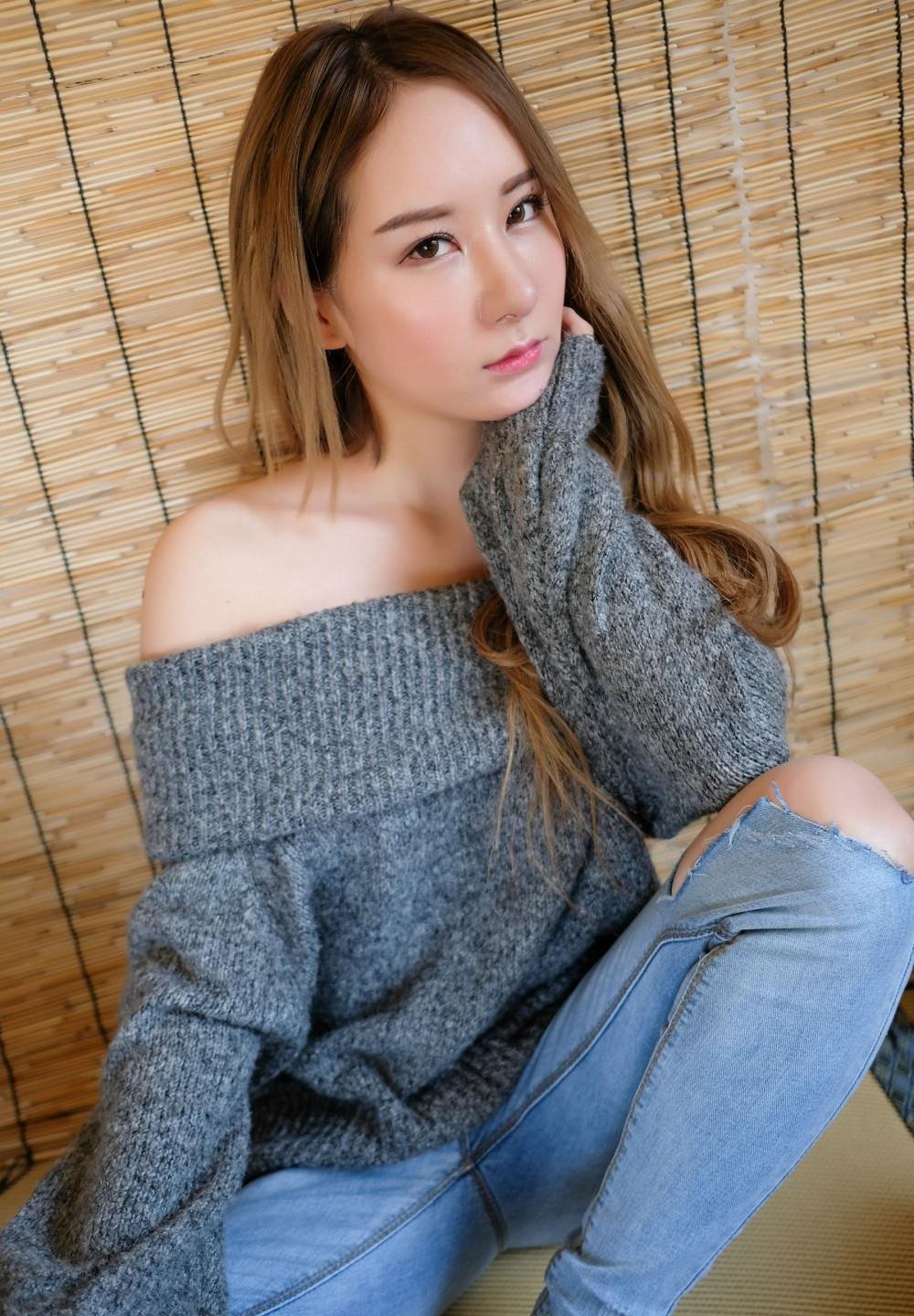 һ���ػ���ɫ����Ѵ�Ƭ��Ƶ