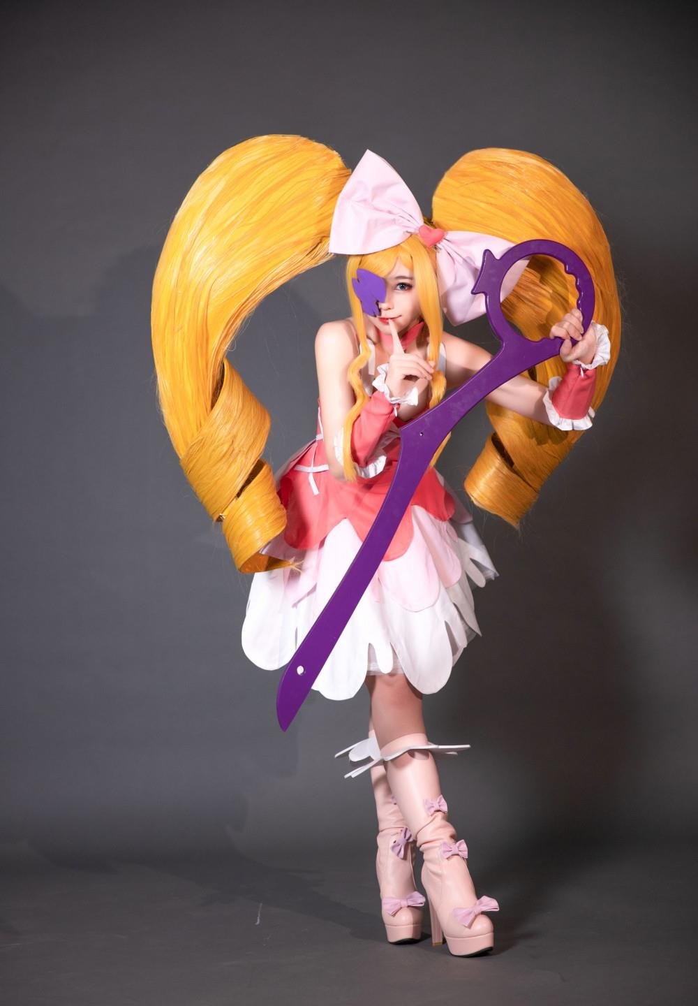 beat on the buttocksVD